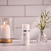 Age Defy+ Brightening Moisturizer-2