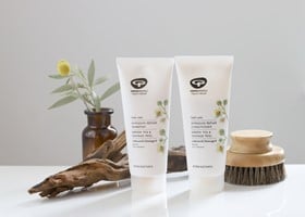 Certified 100% natural, organic and vegan shampoo