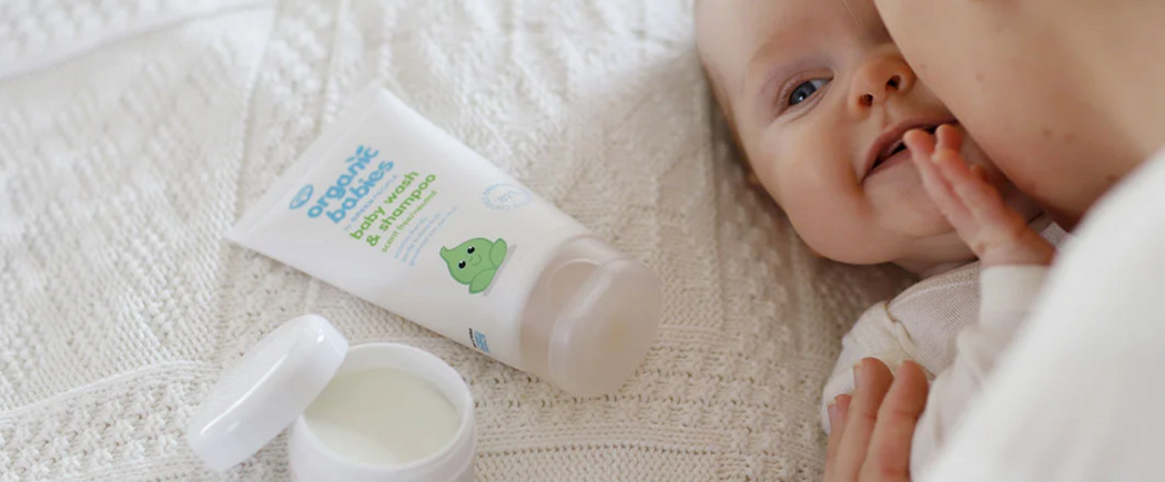 Ontdek 13 producten uit de biologische verzorginslijn Age Defy+ die zorgen voor huidgeneratie, vochtbalans en hydratatie voor vrouwen vanaf 35 jaar.